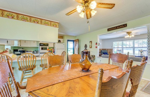 Centerville House | Delaware Vacation Rental: Walk to Lake Dardanelle!