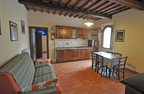 Montecatini Val di Cecina Apartment | Delightful accommodation with restaurant in Tuscan countryside and close to the sea.