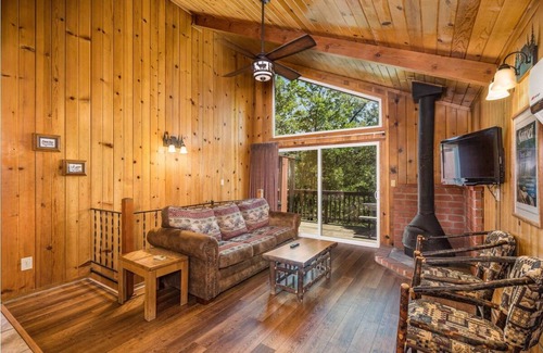 Bass Lake Hotel | Delight in Lake Activities at Cozy Chalet Near Yosemite, Perfect Outdoor Thrill