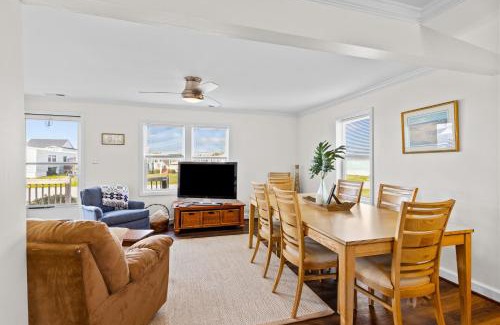 Atlantic Beach House | Delight on Davis