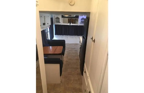 Lake Charles House | Delightful 1-bedroom City camper with free parking
