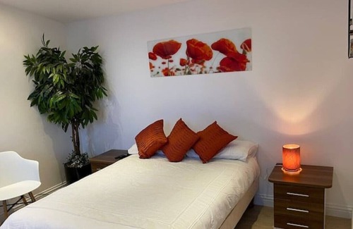 Southampton Cabin | Delightful 1 bedroom lodge in Chilworth