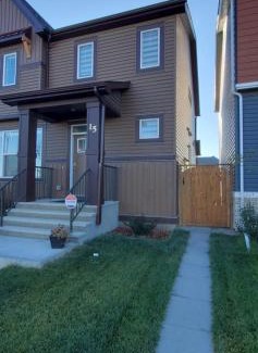 Northwest Calgary House | Delightful 1-bedroom Private Suite in a New Home