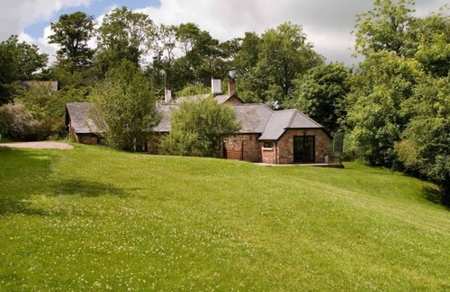 Tiverton Cottage | Delightful 2 bedroom cottage in beautiful Devon countryside, indoor pool & sauna
