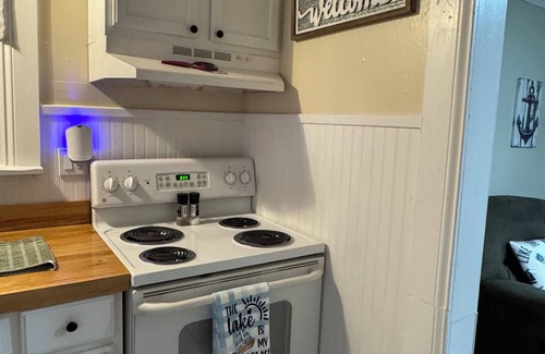Jamestown House | Delightful 2-bedroom house in Jamestown, a short drive from Lake Cumberland
