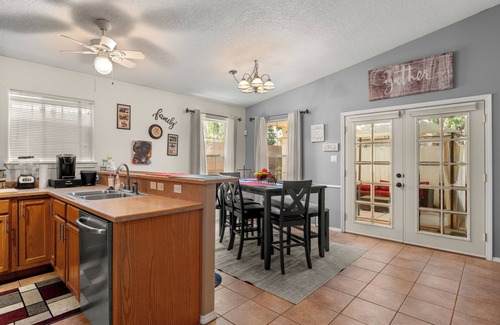 Paradise Hills Civic House | Delightful 3 bedroom home in Albuquerque