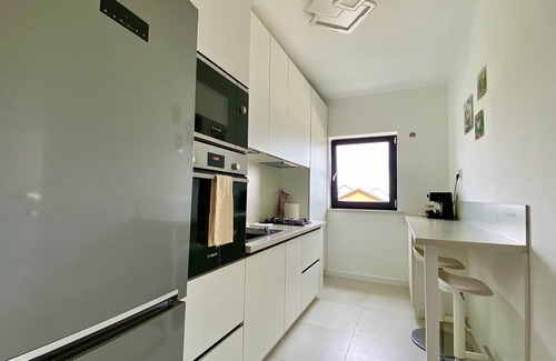 Oradea Apartment | Delightful 3-bedroom apartment with WiFi, AC and Parking in Oradea