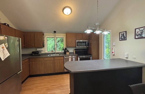 Campton House | Delightful 3-bedroom house with Wi-Fi in charming Campton