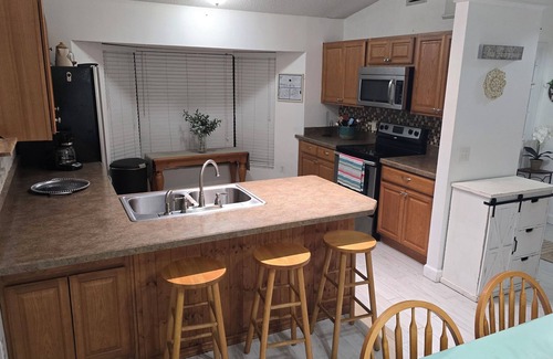 Port Orange House | Delightful 4-bedroom house with AC in Port Orange