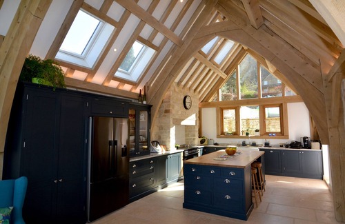 Stroud Cottage | Delightful Cotswold cottage in gorgeous village with superb panoramic views
