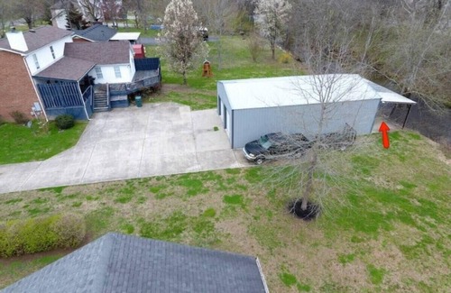 Hendersonville Apartment | Delightful Guest Room Close to Hendersonville’s Downtown