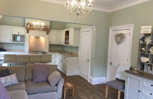 Lakeside House | Delightful Holiday Home, with a hot tub, situated at the foot of Lake Windermere