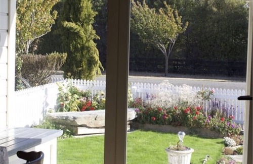 Rolleston Cottage | Delightful home away from home.comfortable, warm and beautiful gardens.