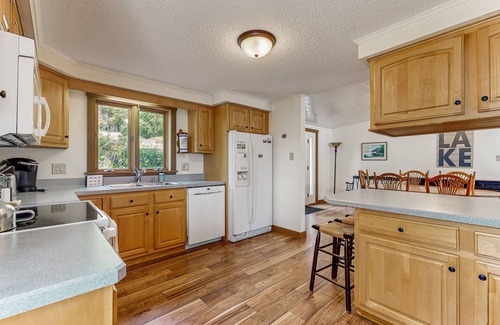 Town of Jerusalem House | Delightful lakefront house with furnished deck, balcony, and private dock