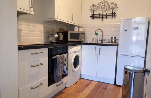 Newington Apartment | Delightful Refurbished City Centre Apartment, just off George Square