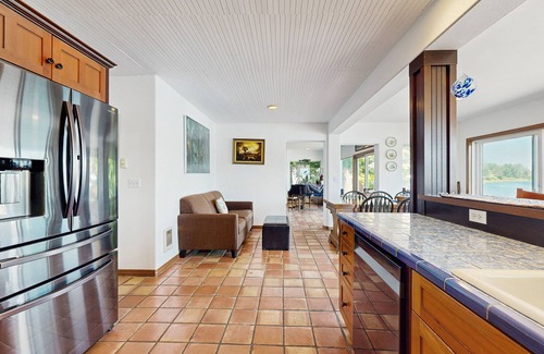 Nehalem House | Delightful Riverfront House with Deck, Gas Grill, Washer & Dryer