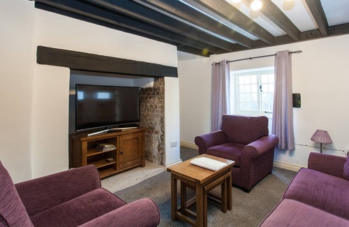 West Knighton Cottage | Delightful thatched cottage in beautiful sleepy Dorset village and countryside