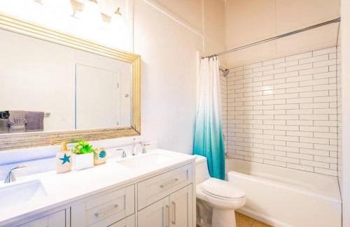 Princeville Apartment | Delightful views of Pool & Mountains