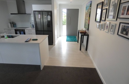 Richmond House | Delightful, warm Richmond home close to holiday attractions.