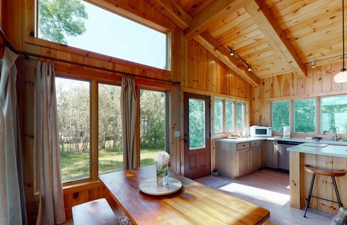 North Hero House | Delightful Waterfront Escape W/Three Kayaks, Free WiFi, Beach Access & More