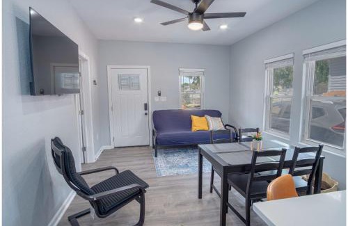 Denver Heights House | Delightfully Renovated 4 BR2 BA Near DT Riverwalk