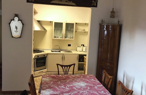 Santa Croce Apartment | Della Reggina apartment