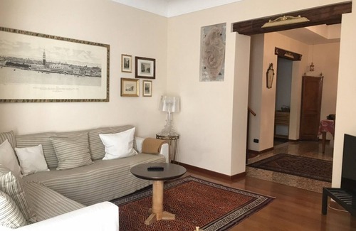 Santa Croce Apartment | Della Reggina apartment