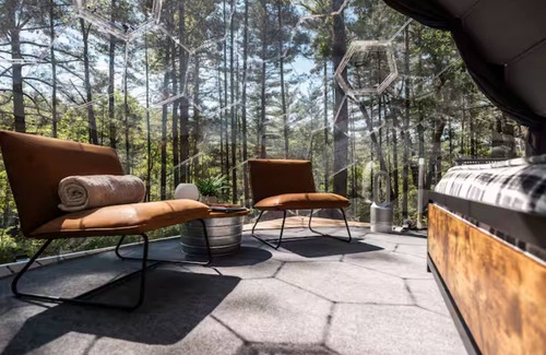 Wisconsin Dells Cabin | Dells Domes - Riverview Escape - Glamping Dome 4