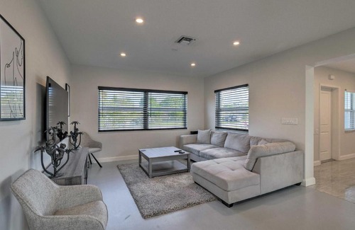 Delray Beach House | Delray Home with Grill about 3 Mi to Atlantic Ave!