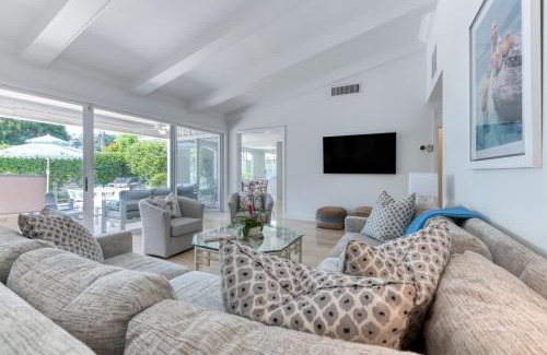 Delray Beach Apartment | Delray Pool Home - 5 Minutes to Beach!