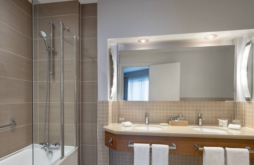 Waltham Abbey Hotel | Delta Hotels by Marriott Waltham Abbey
