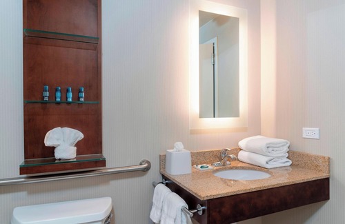 Kalamazoo Hotel | Delta Hotels by Marriott Kalamazoo Conference Center