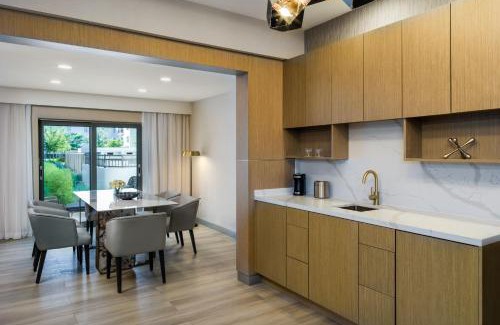Ontario Hotel | Delta Hotels by Marriott Ontario Airport