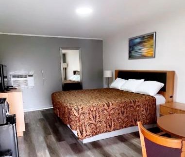 Santee Hotel | Delta Motel