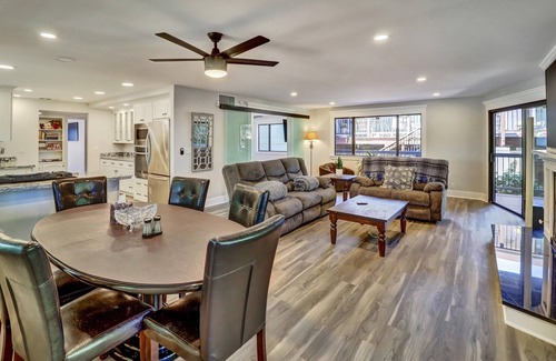 Birds Landing House | Delta River House Near the Action