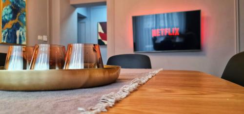 Bacau Apartment | Delux Suite - Apartament 100 de m2 cu 3 camere și parcare gratuită, lângă Arena Mall in Centrul Bacău