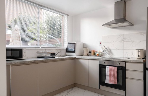 Maida Vale House | Deluxe 3BR House | 12mins to Kilburn Station | ST
