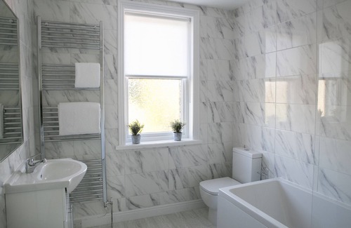 Harrogate City Centre House | Deluxe 4 bedroom town house