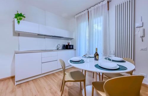 Abano Terme Apartment | Deluxe Apartment Business Ready Free Parking