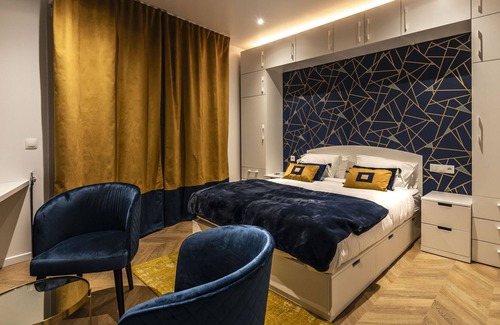 Hincmar Apartment | DELUXE APARTMENT NEAR CATHEDRAL