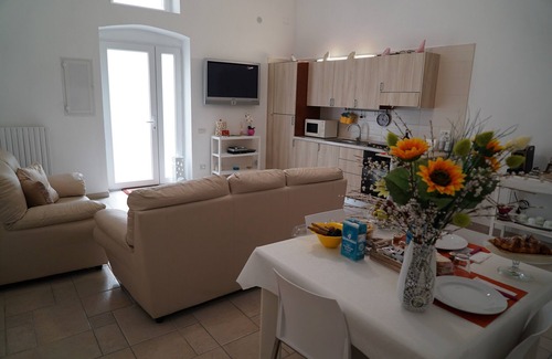 Matera Apartment | Deluxe apartment with balcony overlooking the rock