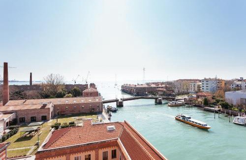 Molina Apartment | Deluxe Apartments Lagoon View