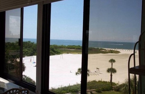 South Island Condo | Deluxe Beachfront Condo-Sandarac at FMB - AVAILABLE MARCH 2-31, 2026!