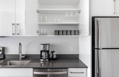 St. Elizabeth's Apartment | Deluxe Brighton 2BR w/Gym, Pool, Concierge & Doorman, by Blueground