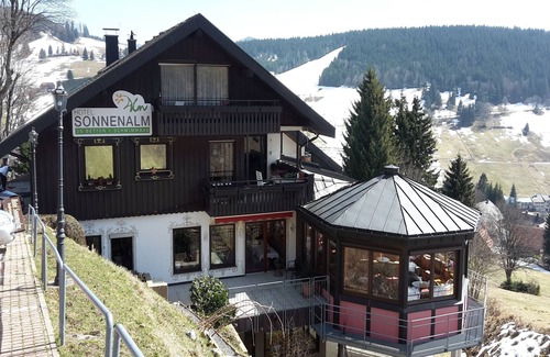 Todtnauberg Apartment | Deluxe double room, 28sqm, shower/WC with balcony