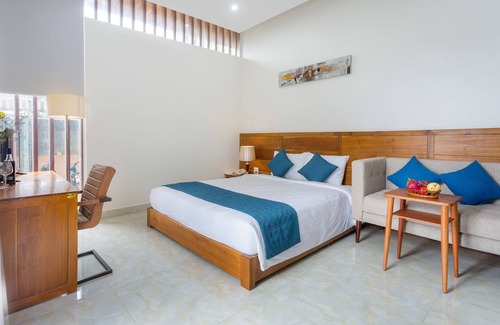 Thanh Ha Hotel | Deluxe Double Room-Garden View
