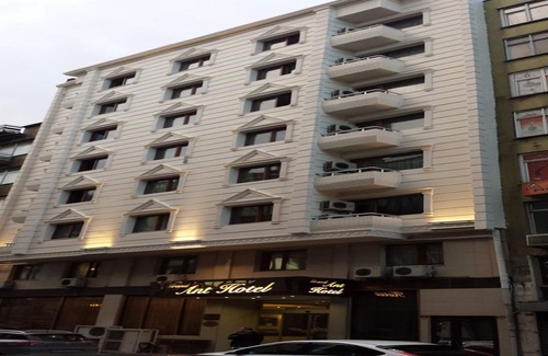 Aksaray Apartment | Deluxe Double Room in Laleli ( Rental 8286135 )