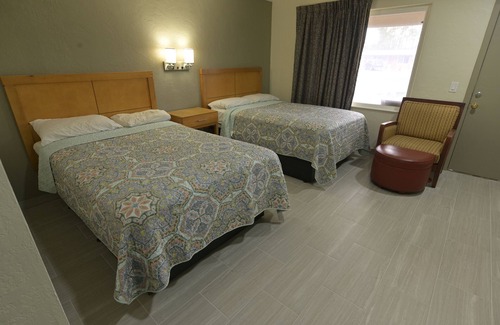 Bunnell Hotel | Deluxe Inn