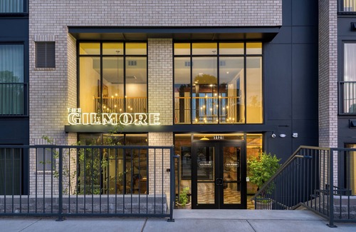 12 South Condo | Deluxe King in 12 South | The Gilmore Hotel