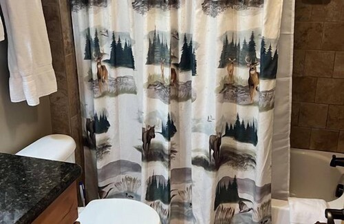 Vonore Cabin | Deluxe Lakefront Cabin